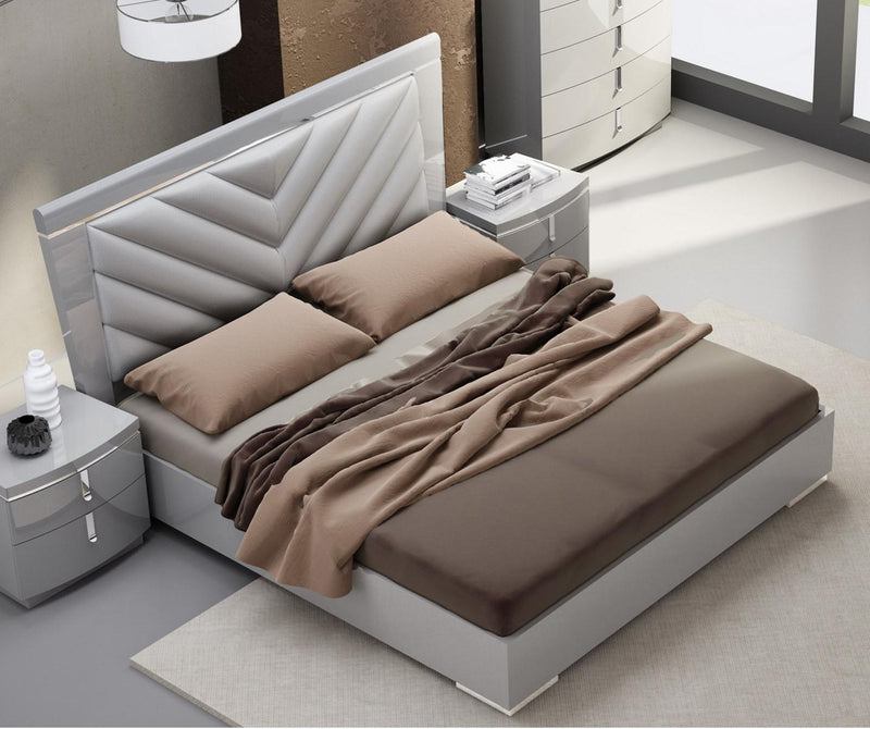 J&M Furniture New York Queen Panel Bed in Grey