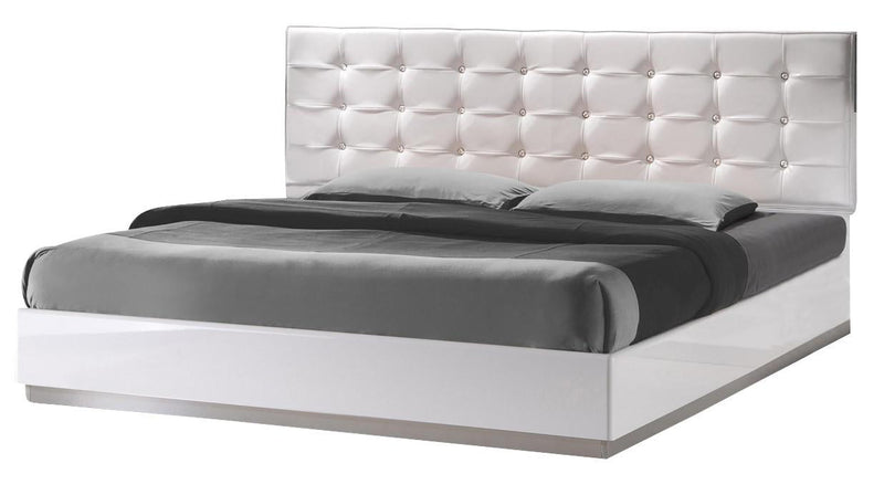 J&M Furniture Verona Queen Platform Bed in White Lacquer