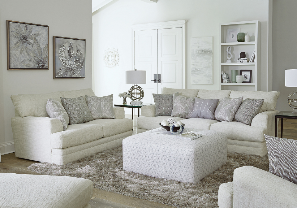 4470 Sofa and Love in Zeller Cream