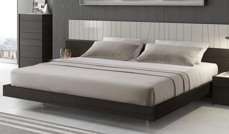 J&M Furniture Porto King Platform Bed in Light Grey and Wenge