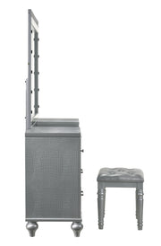 New Classic Furniture Valentino White Vanity Set