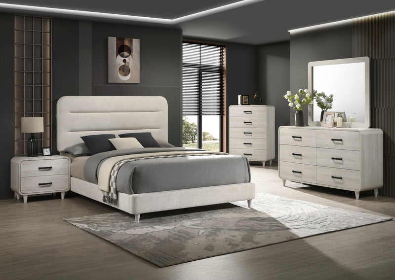 Crown Mark Nyomi White Chest