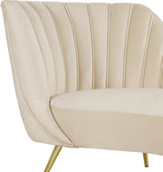 Meridian Furniture Margo Pink Velvet Chaise