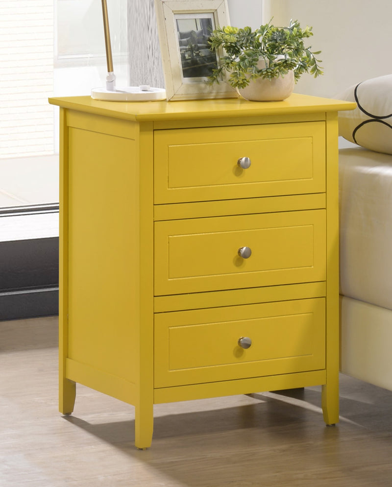 Glory Furniture Daniel White 3 Drawers Nightstand