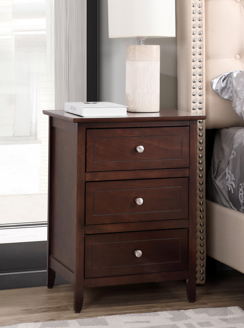 Glory Furniture Daniel White 3 Drawers Nightstand
