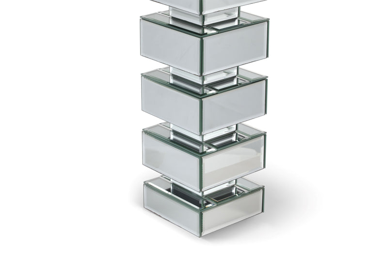 Glory Furniture Silvery Black Table Lamp