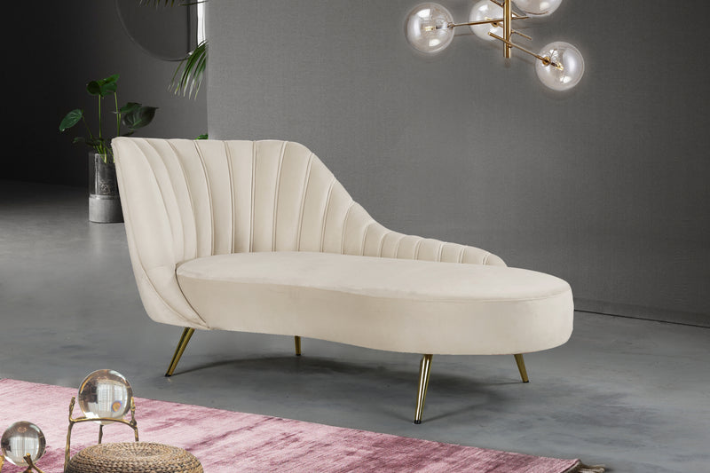 Meridian Furniture Margo Pink Velvet Chaise