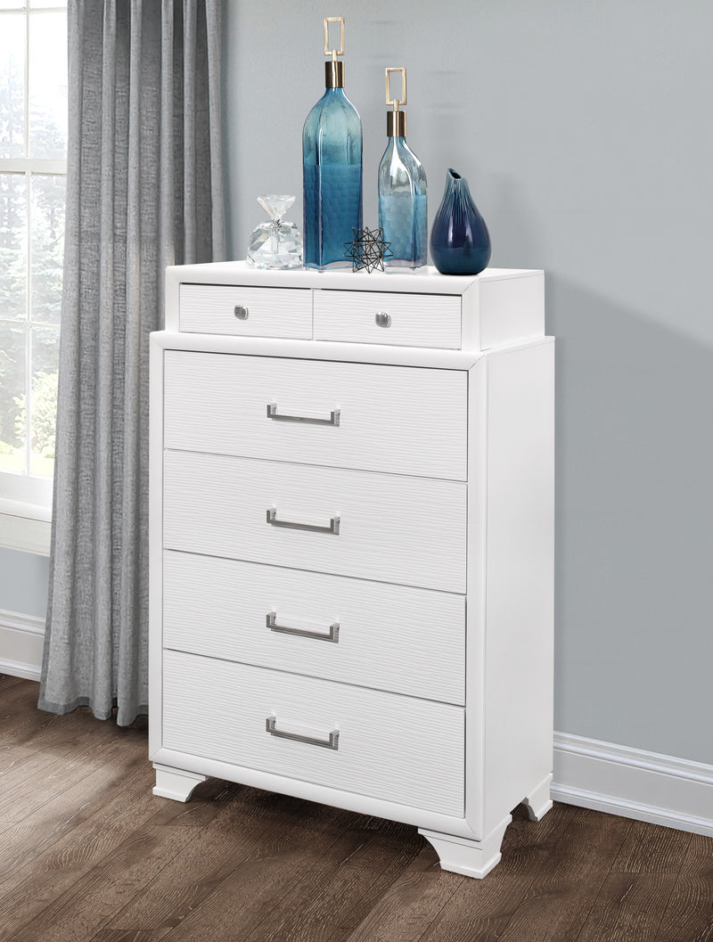 Global Furniture Jordyn Grey Drawer Chest